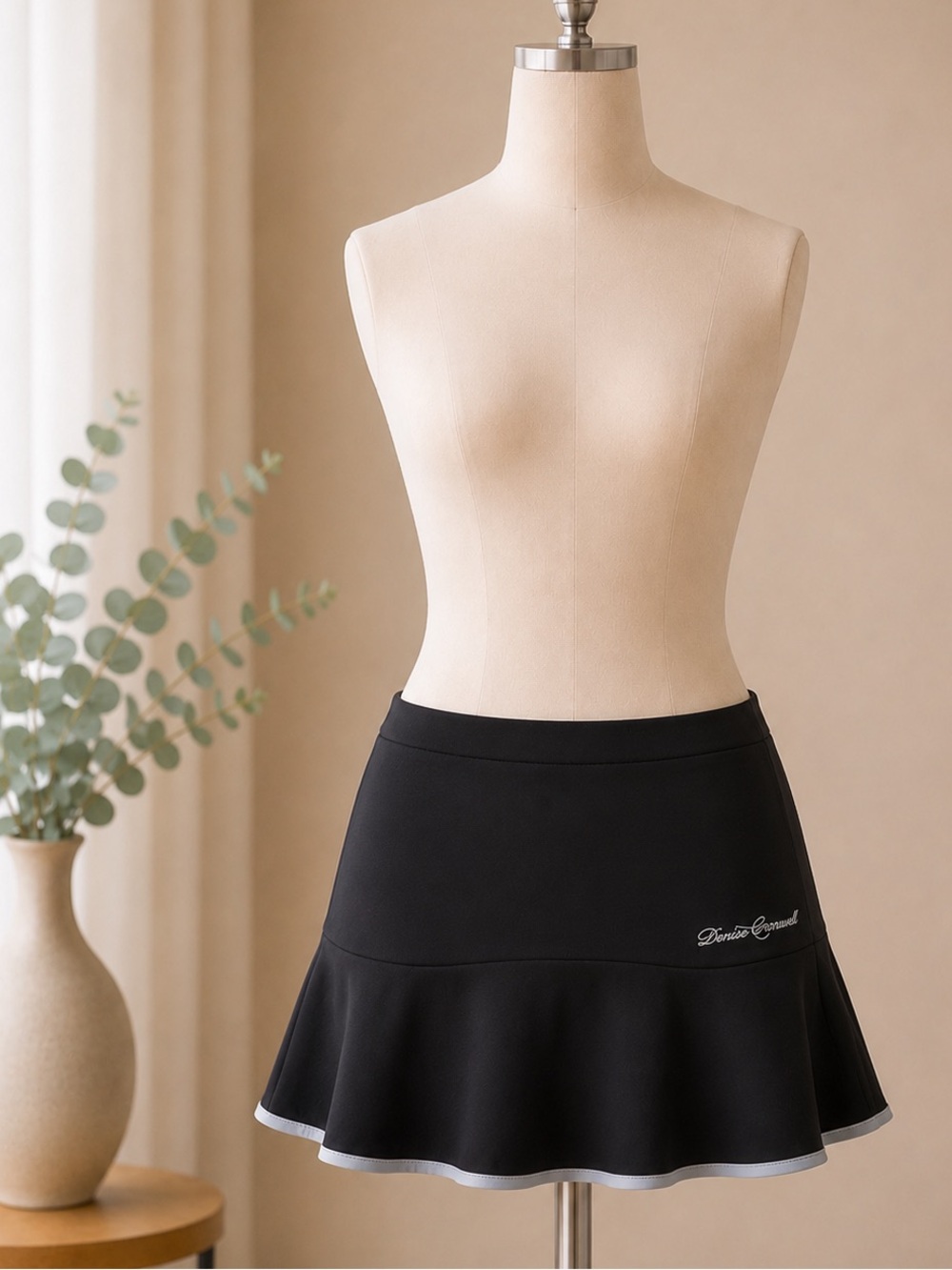 Denise Cornwall Black Flared Women's Tennis Skirt Skort with Contrast Trim XS